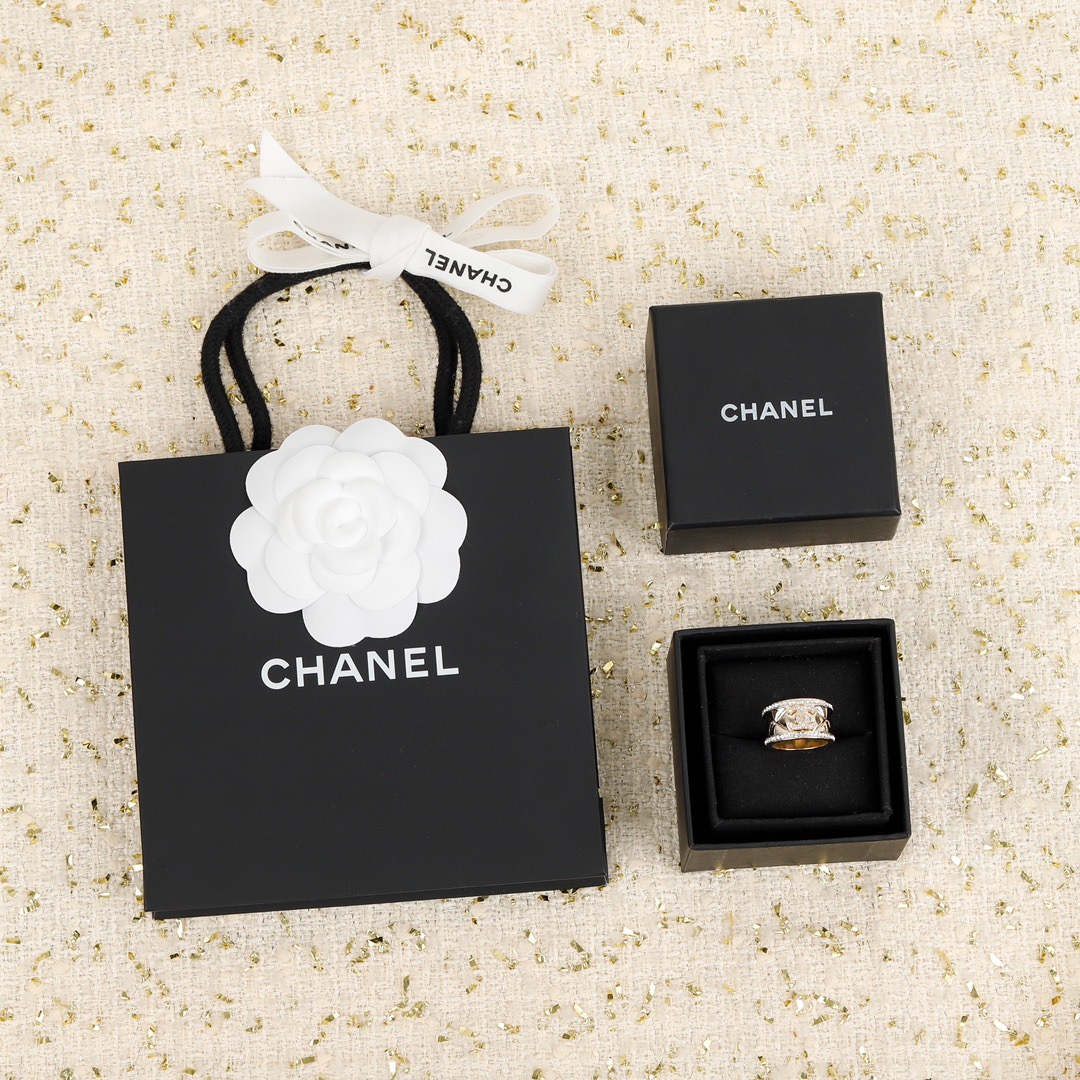 A93C4ED2-CE53-43C3-9E8C-313B7A24D294