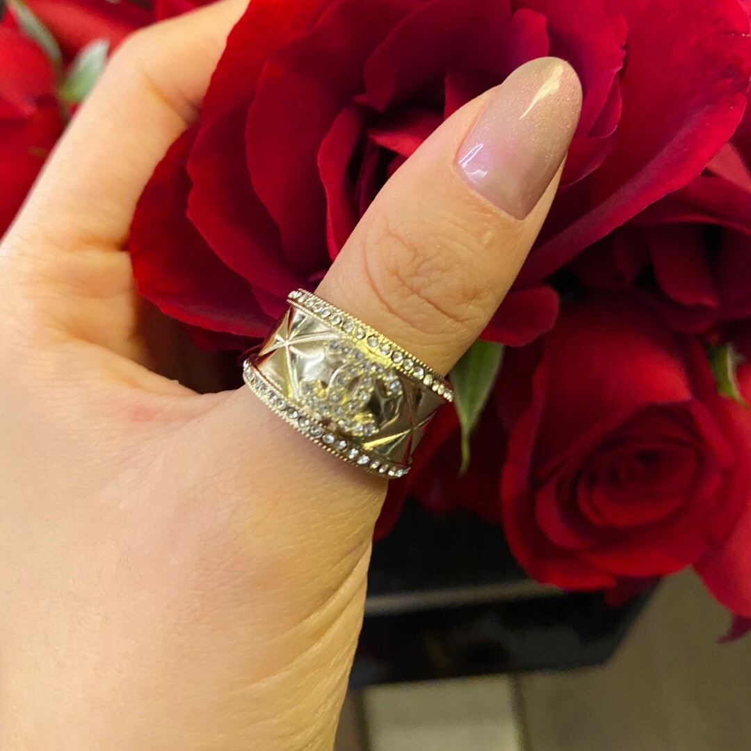 66F1A7AC-234D-4901-B268-6DD884E54A5E