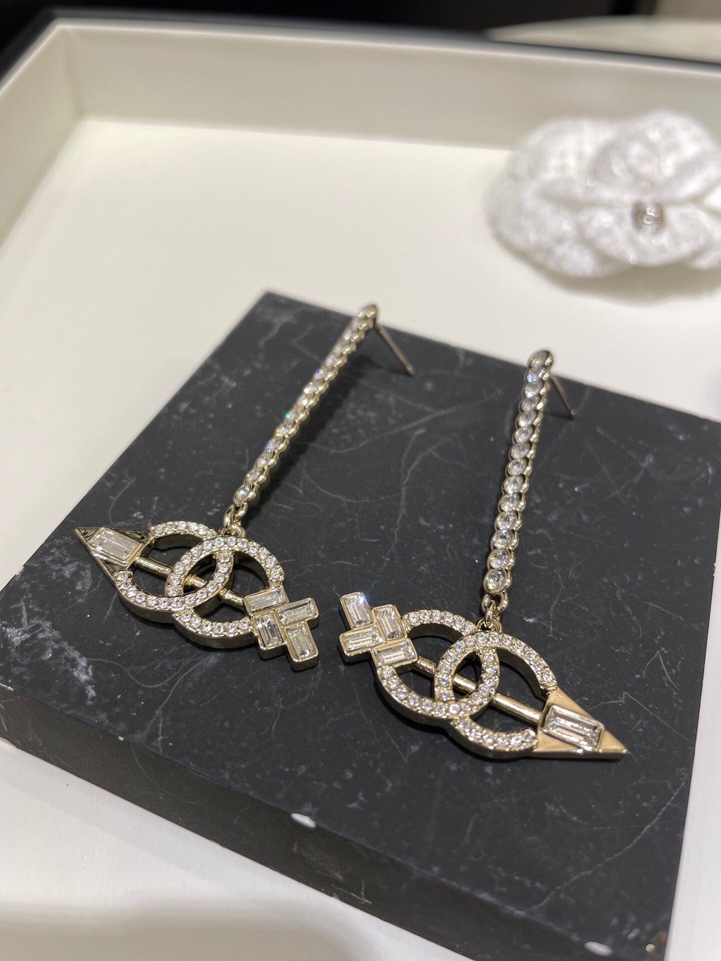 5DF02645-29BC-43AA-95A6-6180699A2FC1