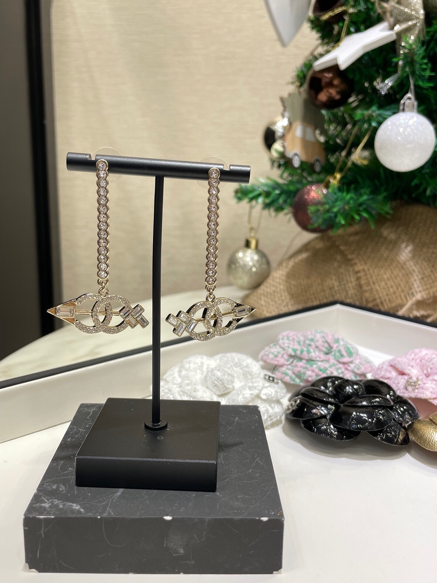 DC3FE0EA-34B7-4267-AB6A-D75462F7A9F0