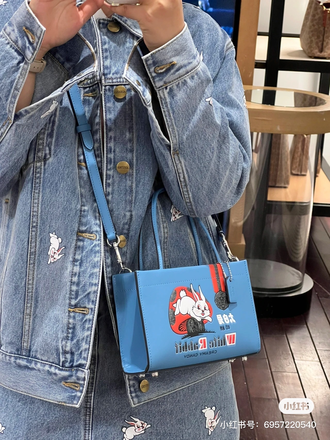 D8CDA62A-C743-42FC-A8A4-432BC5CF76FB