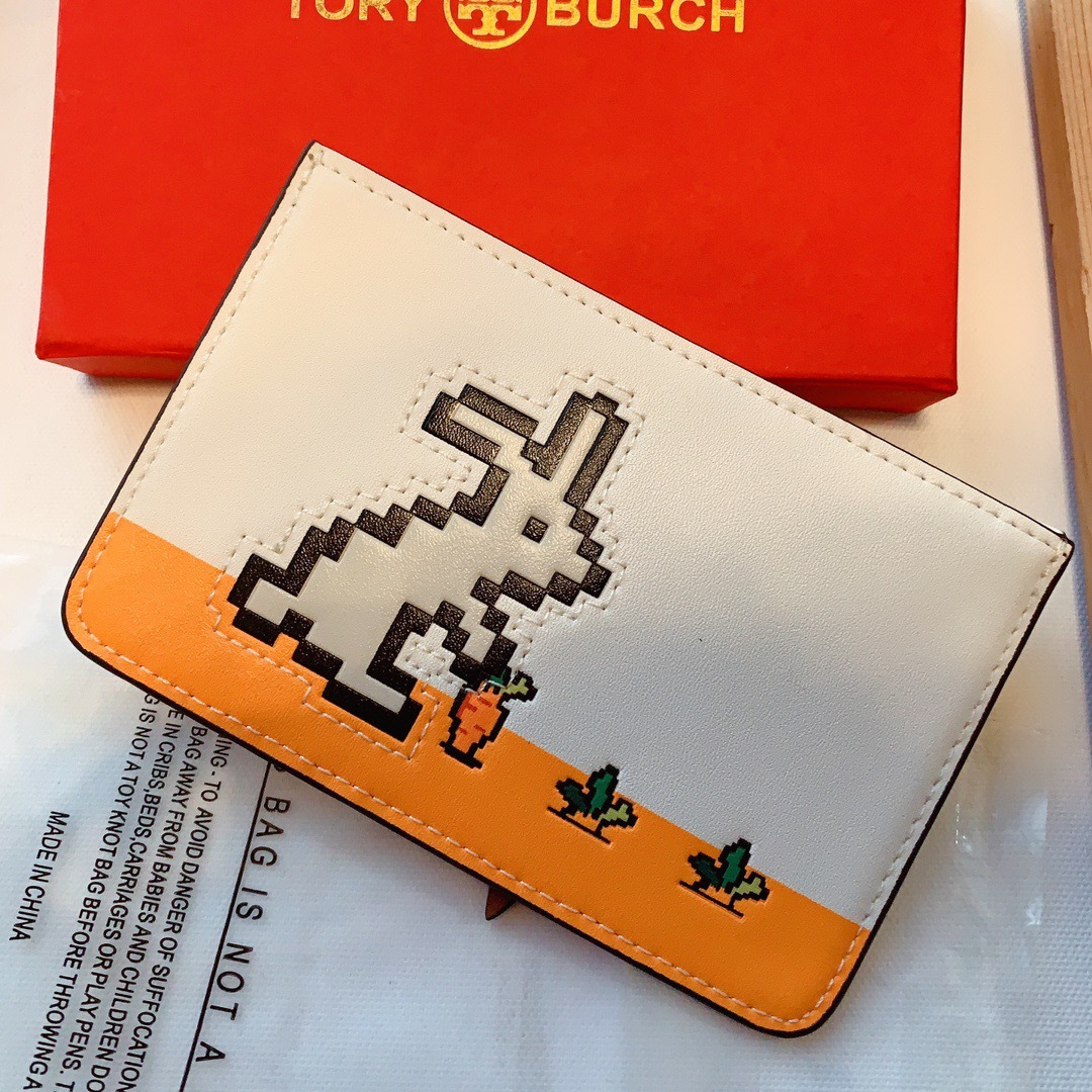 7B8F35CE-E438-4658-A895-13A6165507F3