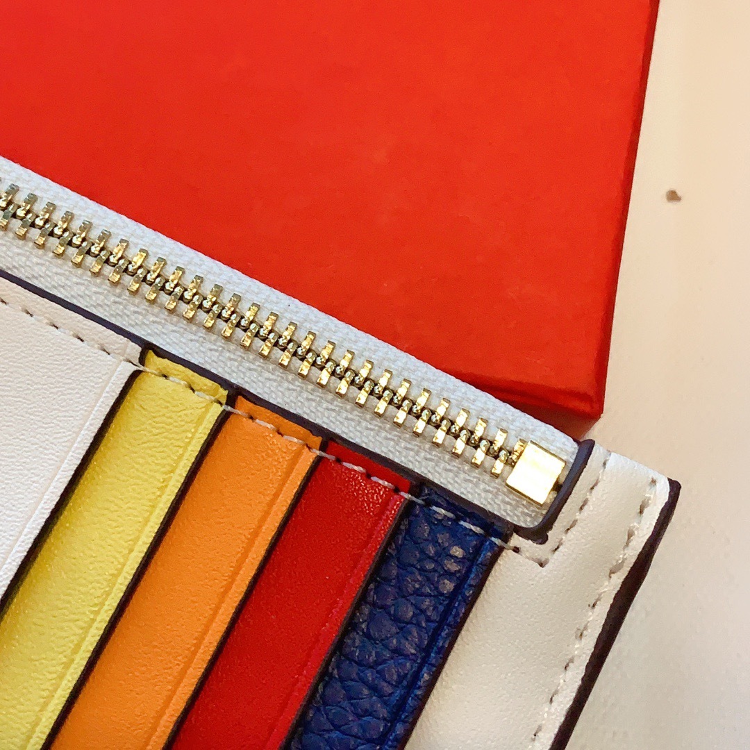 E79F5F42-88C9-4530-93BD-02562509340E