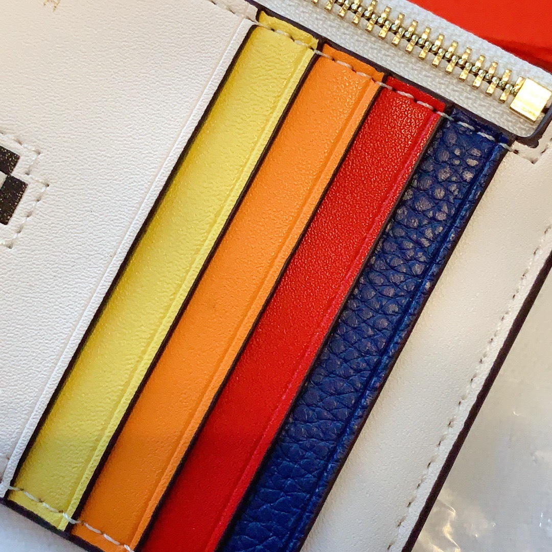 D1694011-0B86-42C7-B2CA-3C6904A51C36