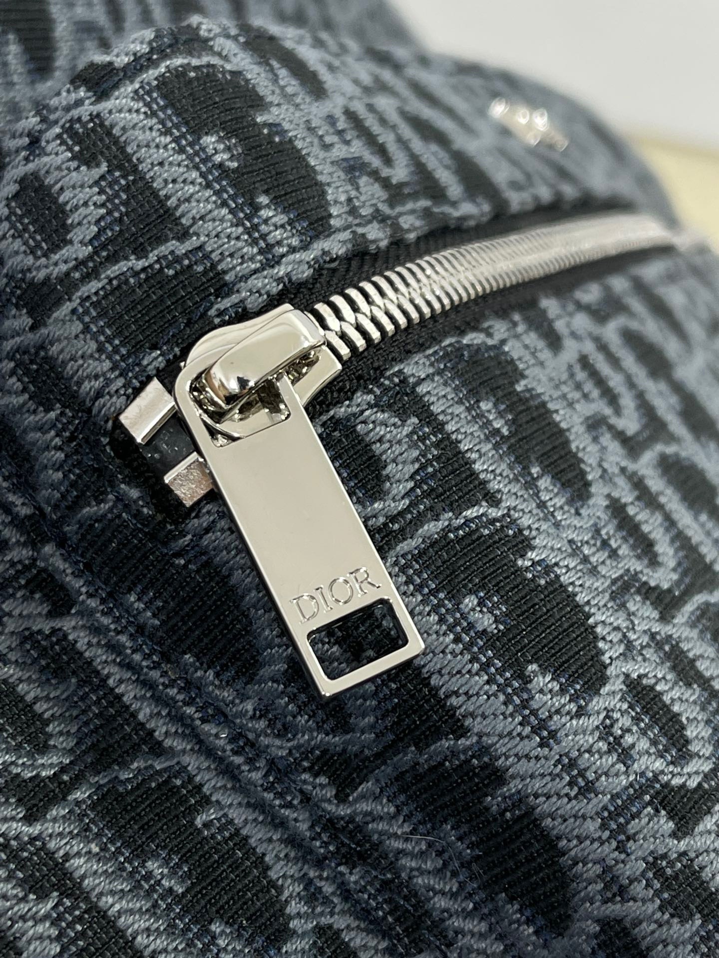 A0D86218-B504-418E-890A-0E7EC5258AA9