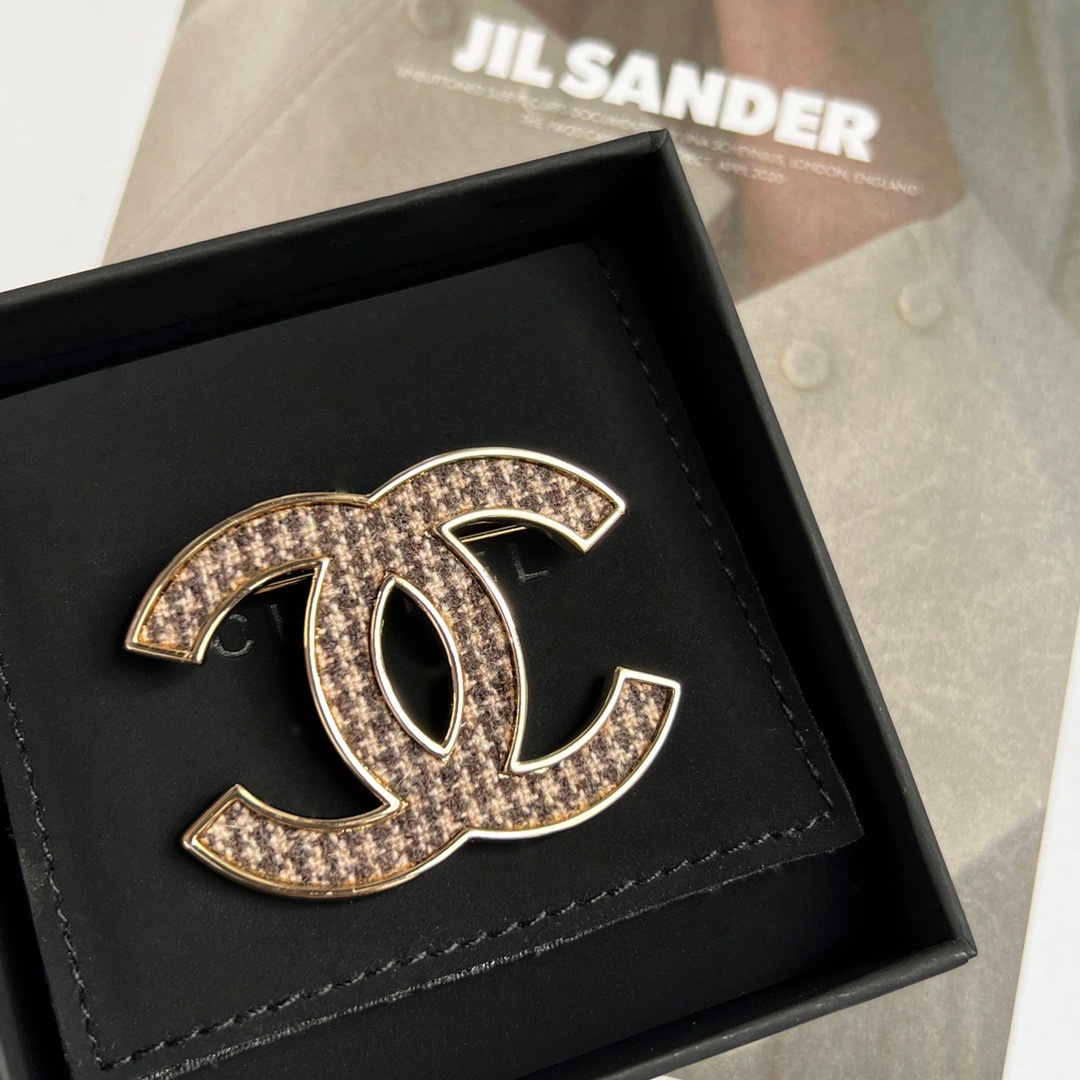 EE72553F-BF87-4928-95C7-C2B17E29E2D0