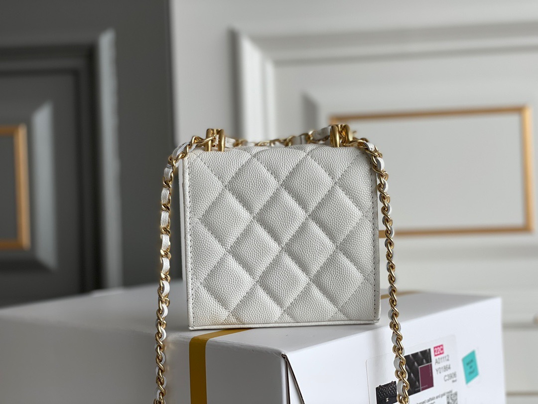 AE882BB3-C66C-456D-ABFA-1B28E31253AD