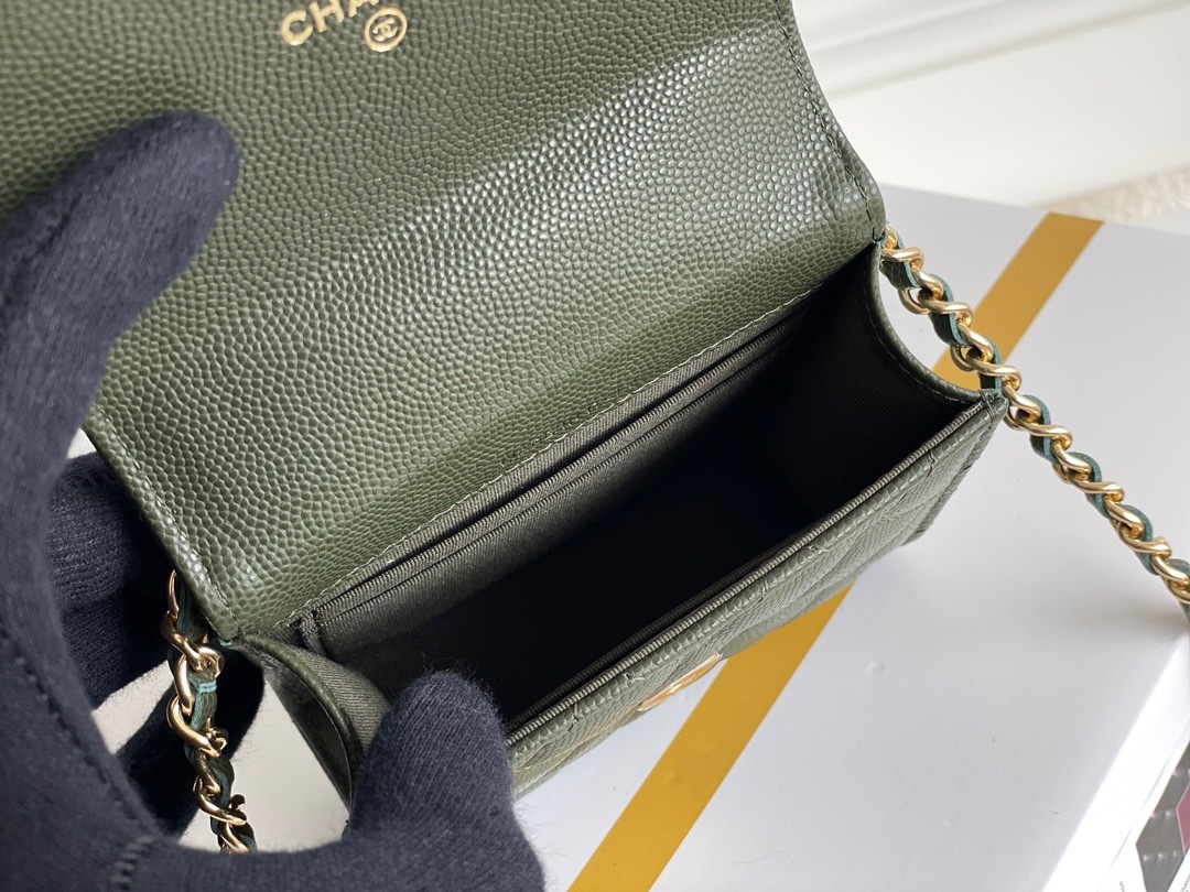 B4DBE062-1FE4-4E7A-8019-F261D8EA8A8C