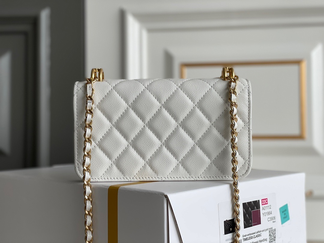 50FEF4DD-5167-4E28-B0CC-1B48B9AFE6BF