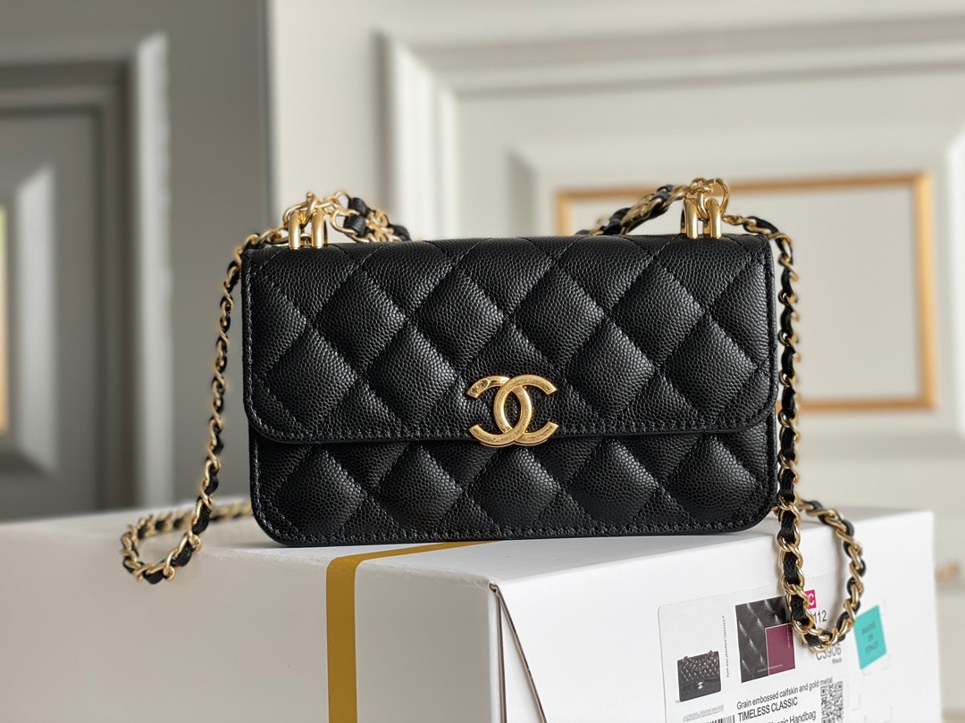 8BC18E44-20D1-4A75-94C9-7A2DB81D3E56