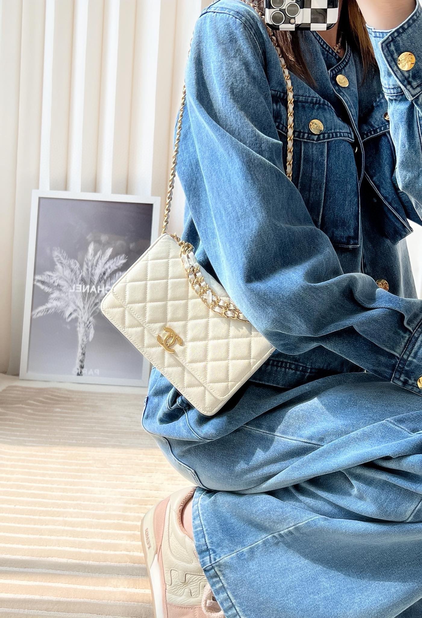 7D65085A-8B76-4C2F-ACC1-B94085E87A13