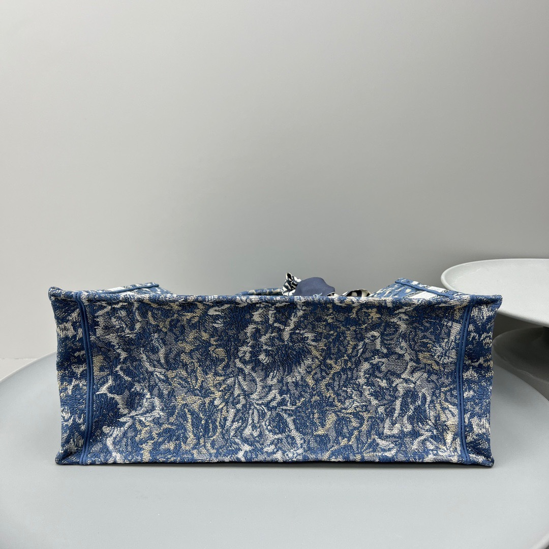 FAC1F3AC-2A68-42BA-A3F6-AB92DCF8677D