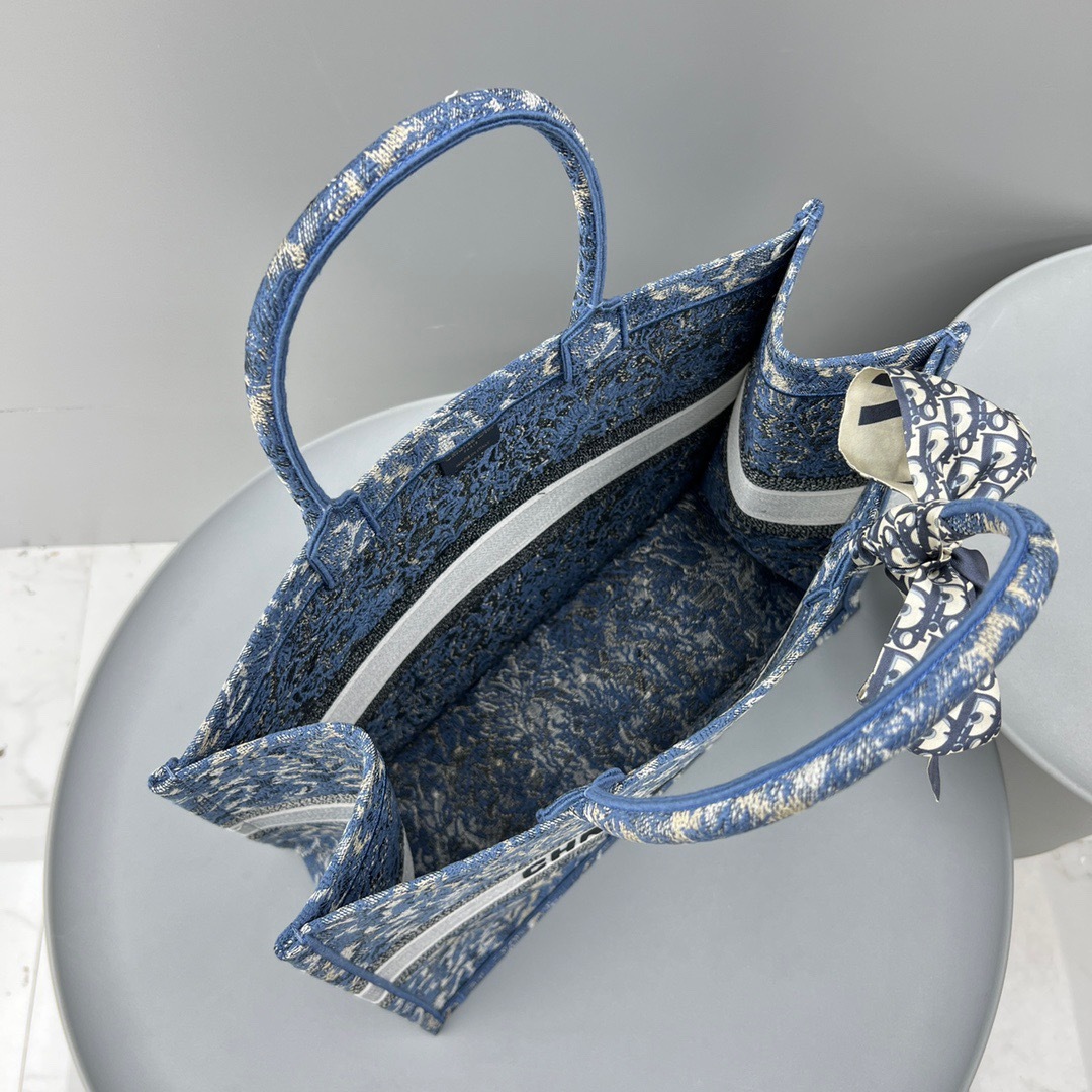 CD529AD4-177C-4CB7-9BF0-22F461452021