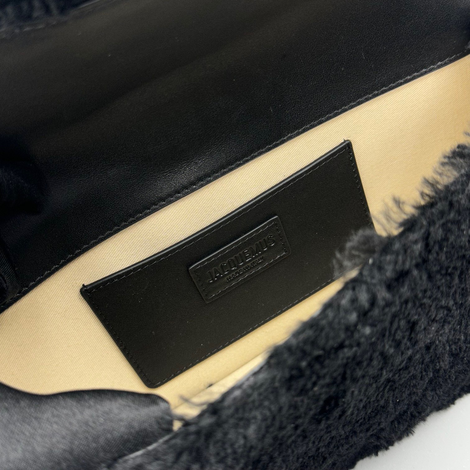 B44EAD17-0AA5-450C-898D-157DA33070B4