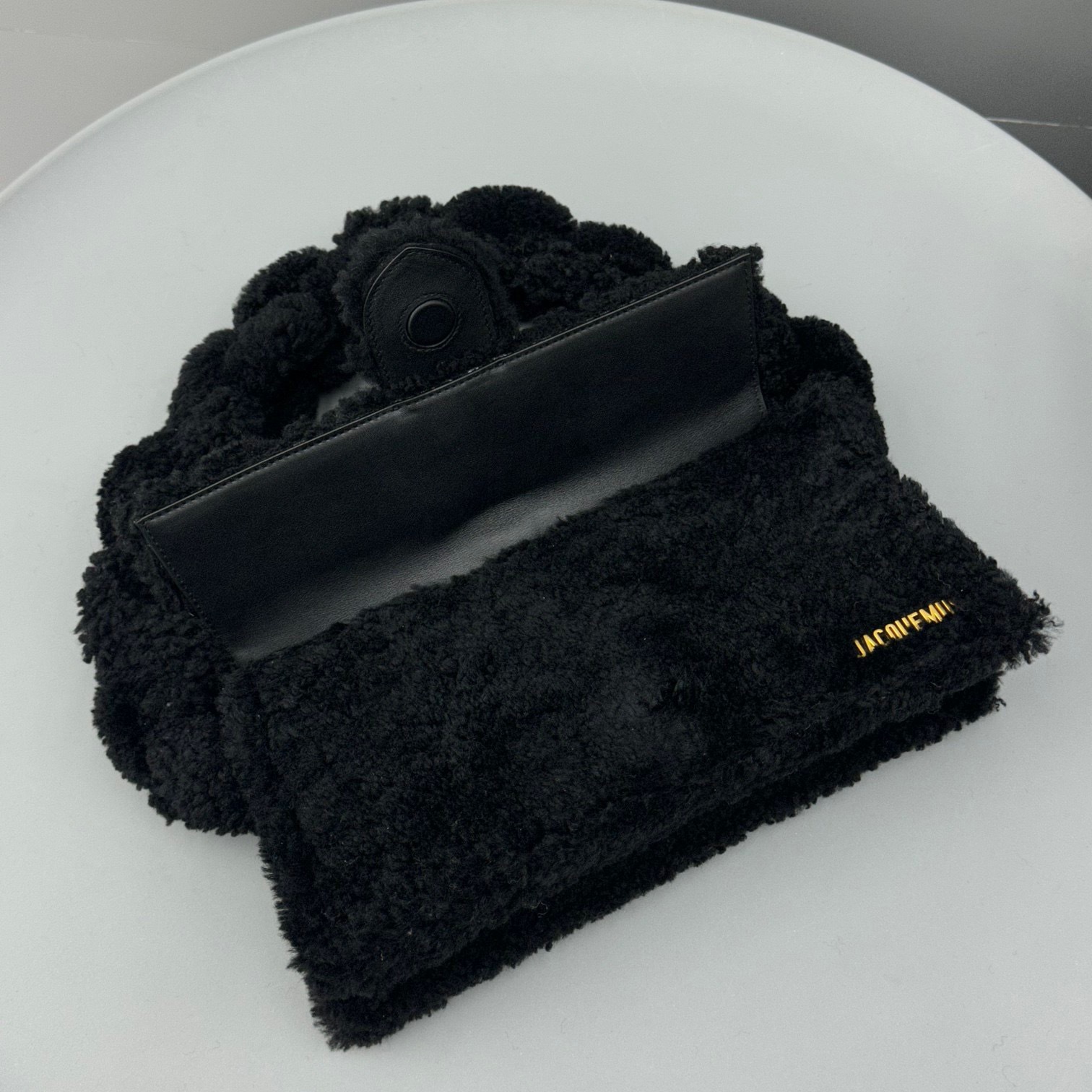 8242D2D9-3103-4BD4-A5C1-E32D5E9A93E4