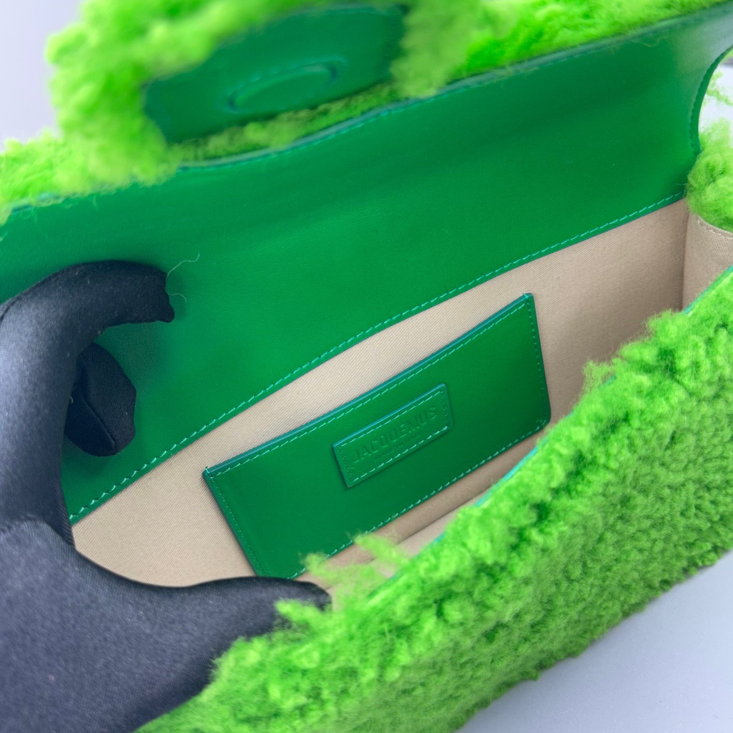 9726EED9-6267-46FC-AB70-3943E93555E5