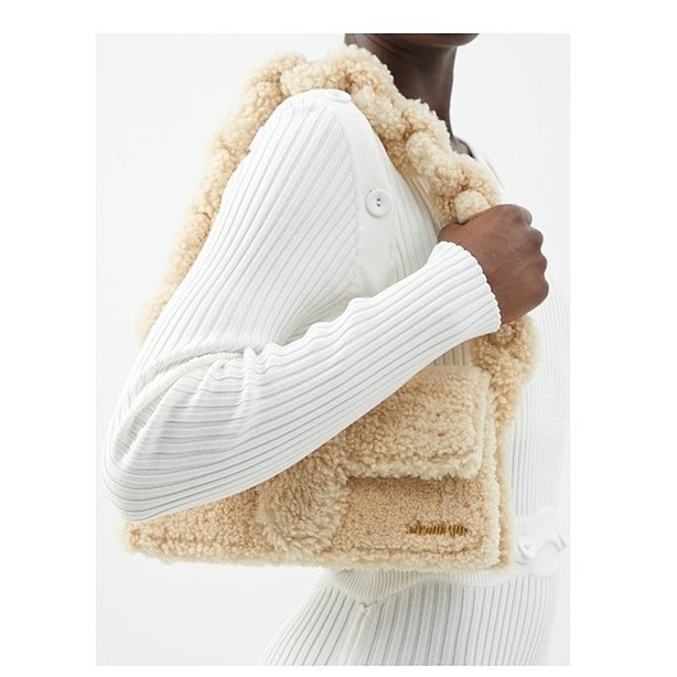 9D12B116-74C0-4BCF-AD97-45AD03C46070