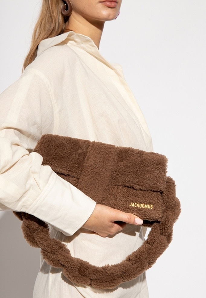 7BB8DC55-99D8-402D-8D54-F3326B827627