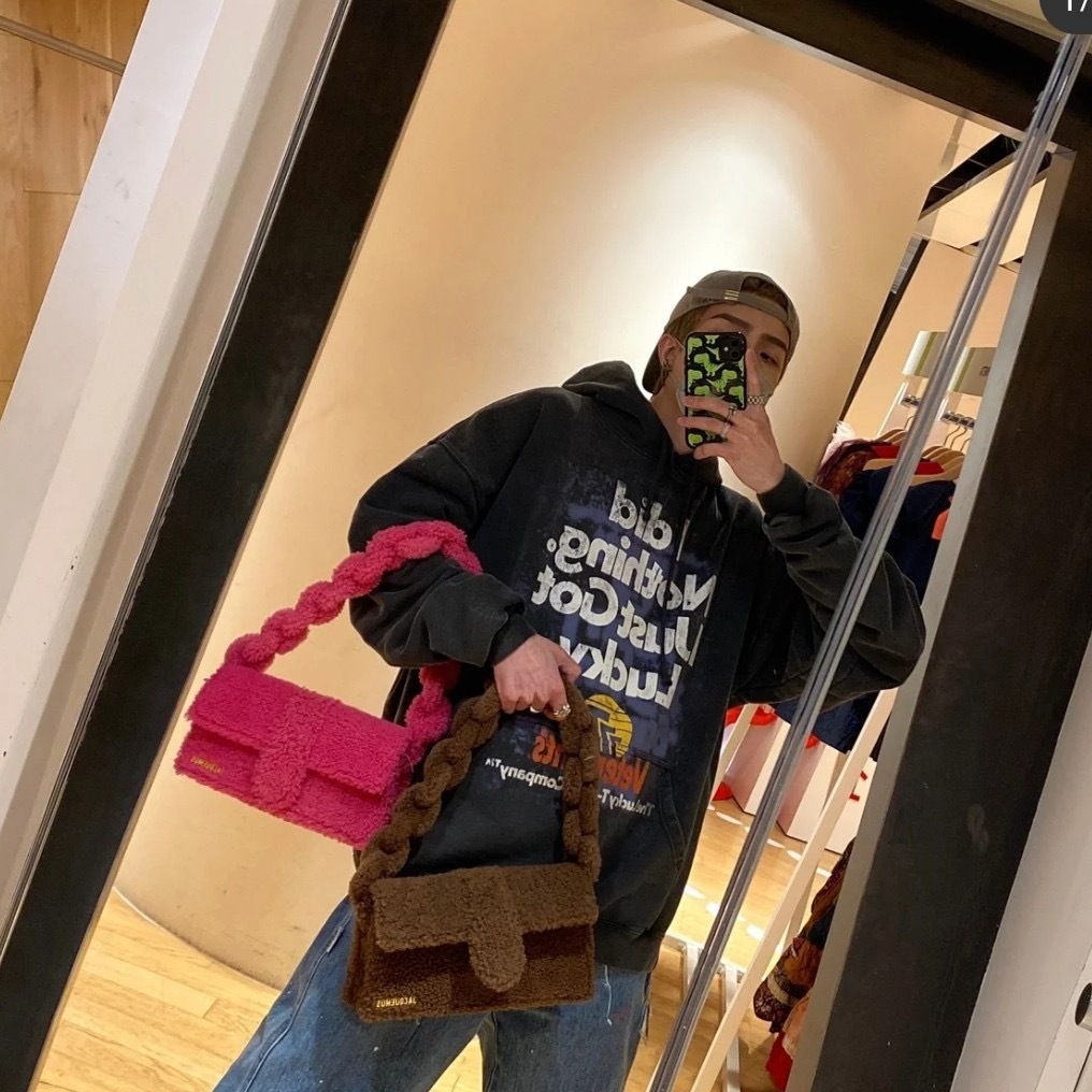 BDC82CAB-0633-4A42-B9FF-69C25695BF1A