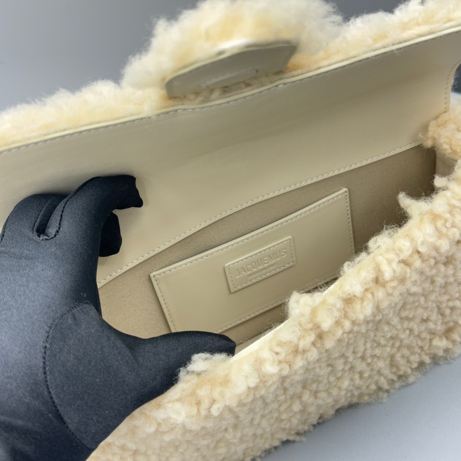 90403450-D737-4E4C-BD7A-95B1CC3A6C1A