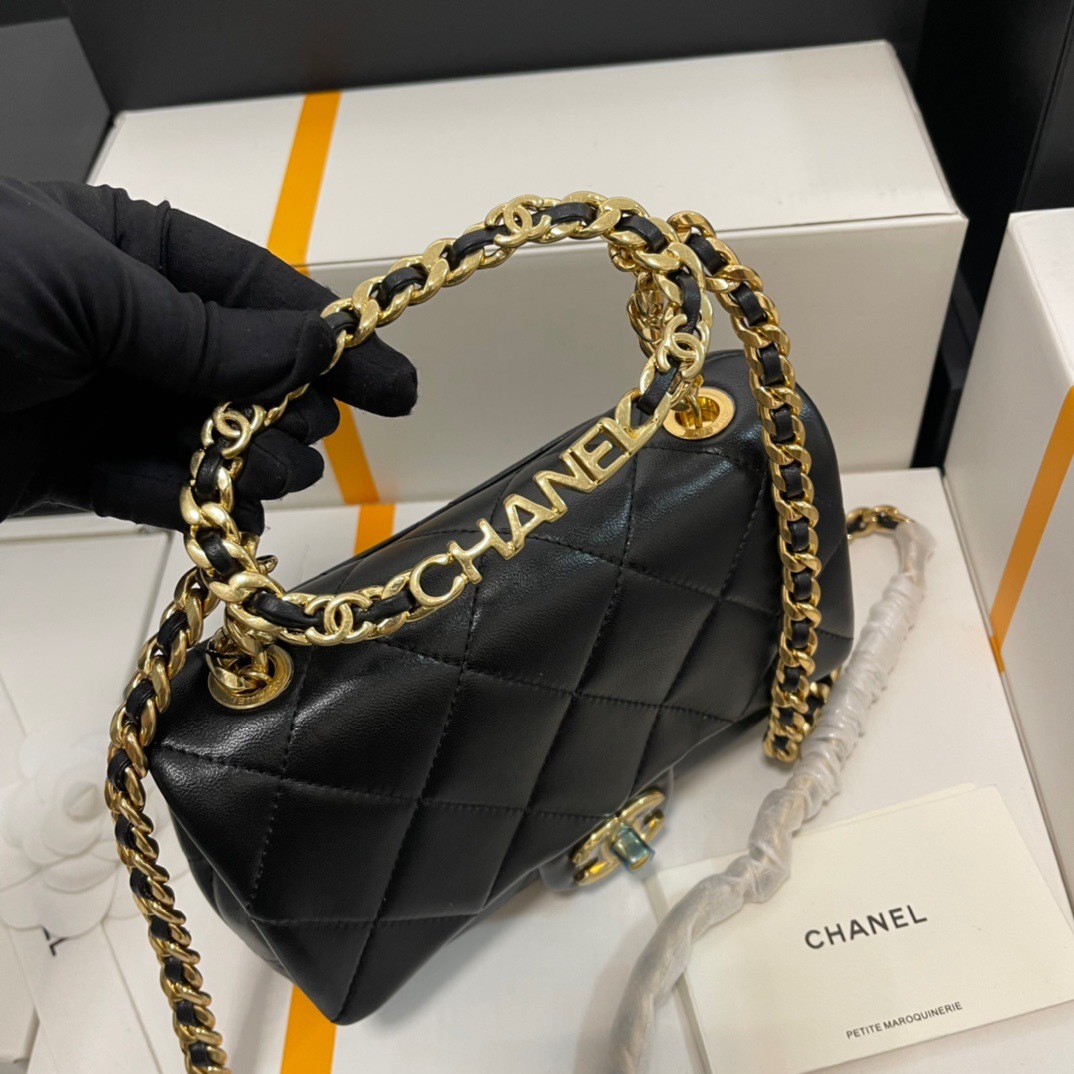 025AA112-2DCC-4004-ADBA-01179A4558F8