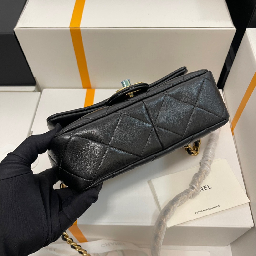 68288187-9471-46C3-A2AB-90449EAF1755