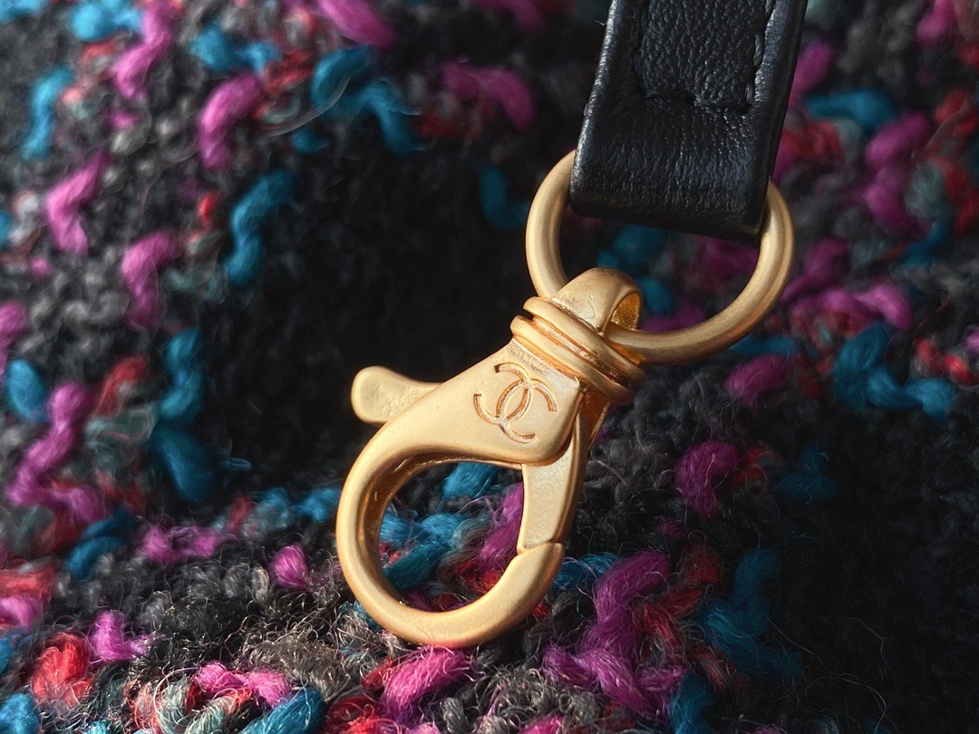 B1617C9C-834E-4505-A845-FF22ED034FD1