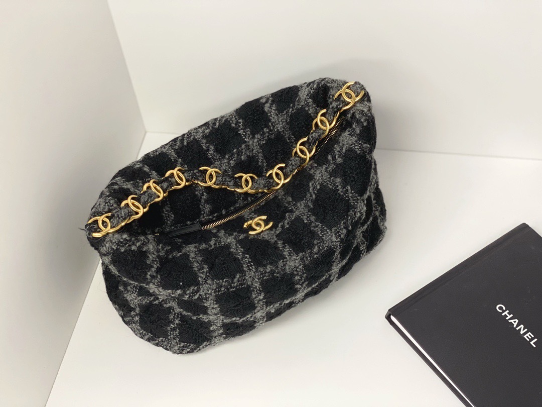 48CAC43A-4CFD-444F-9B49-0DAEED96A5A2