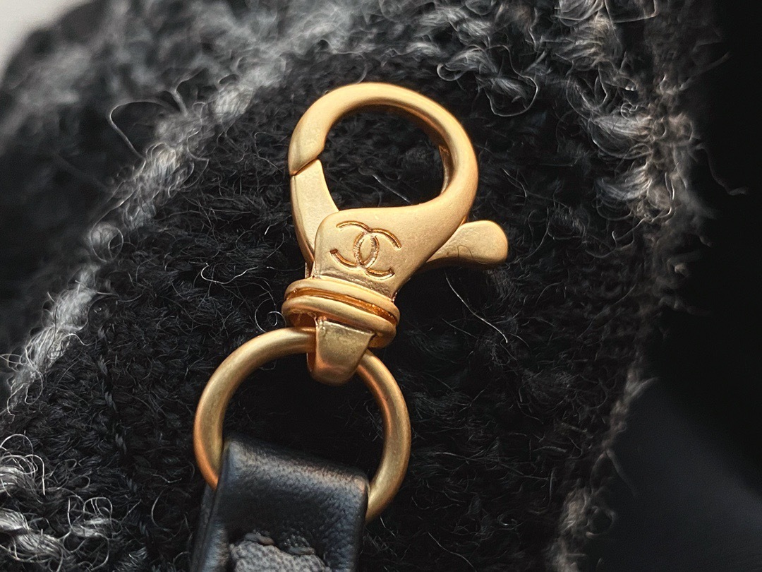 A3FB0BAC-F8D0-49E7-B6E6-71AFD67F25E7