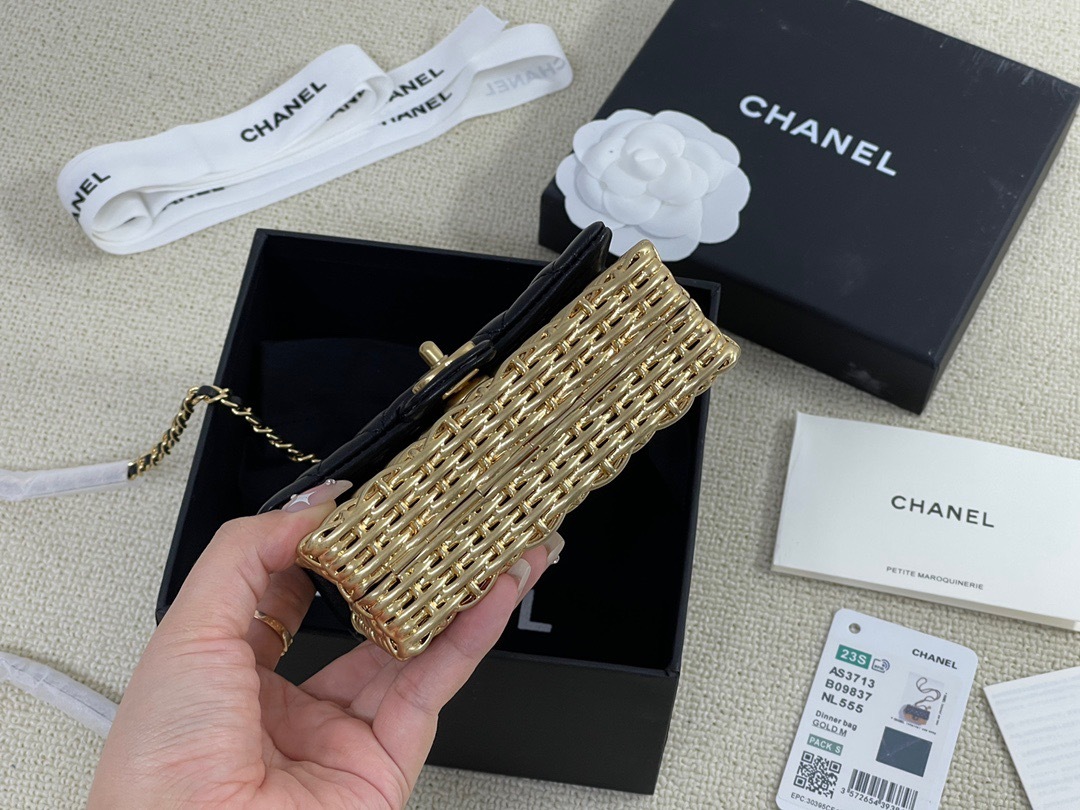 2904B833-4962-47CB-8DD3-F6EC41602161