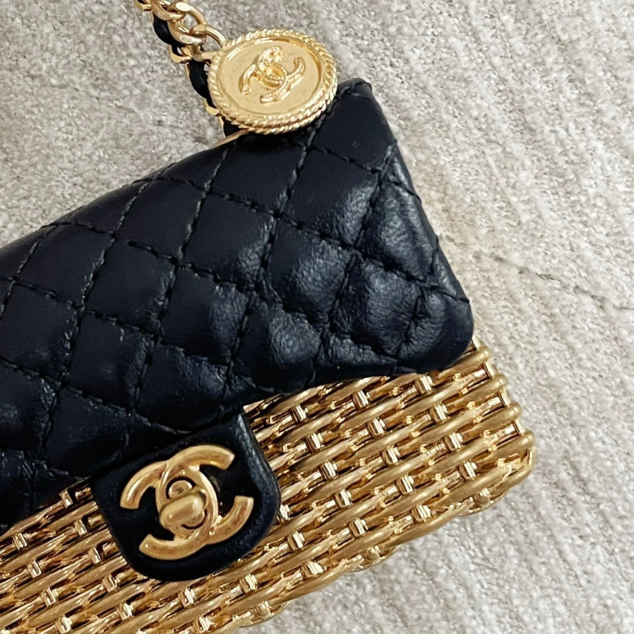 A0522E13-B2D0-4C97-B990-52C28CA42402