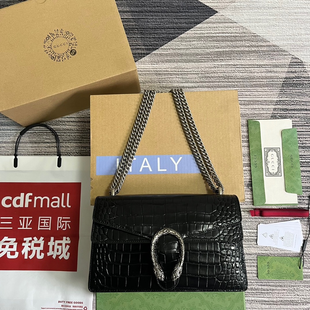 AA0440F1-1DAF-400D-A7D7-59441C2320A9