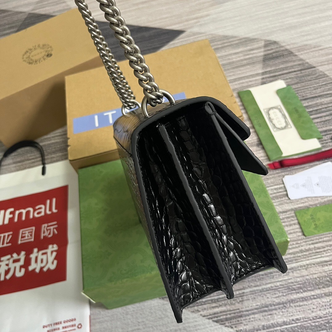 8519FBA3-B7CB-42C0-86DB-CCDFDB0A20EE