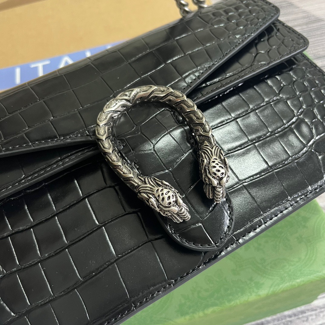 6BEC814C-1626-427F-AF6E-ECFEEC2BCAB8