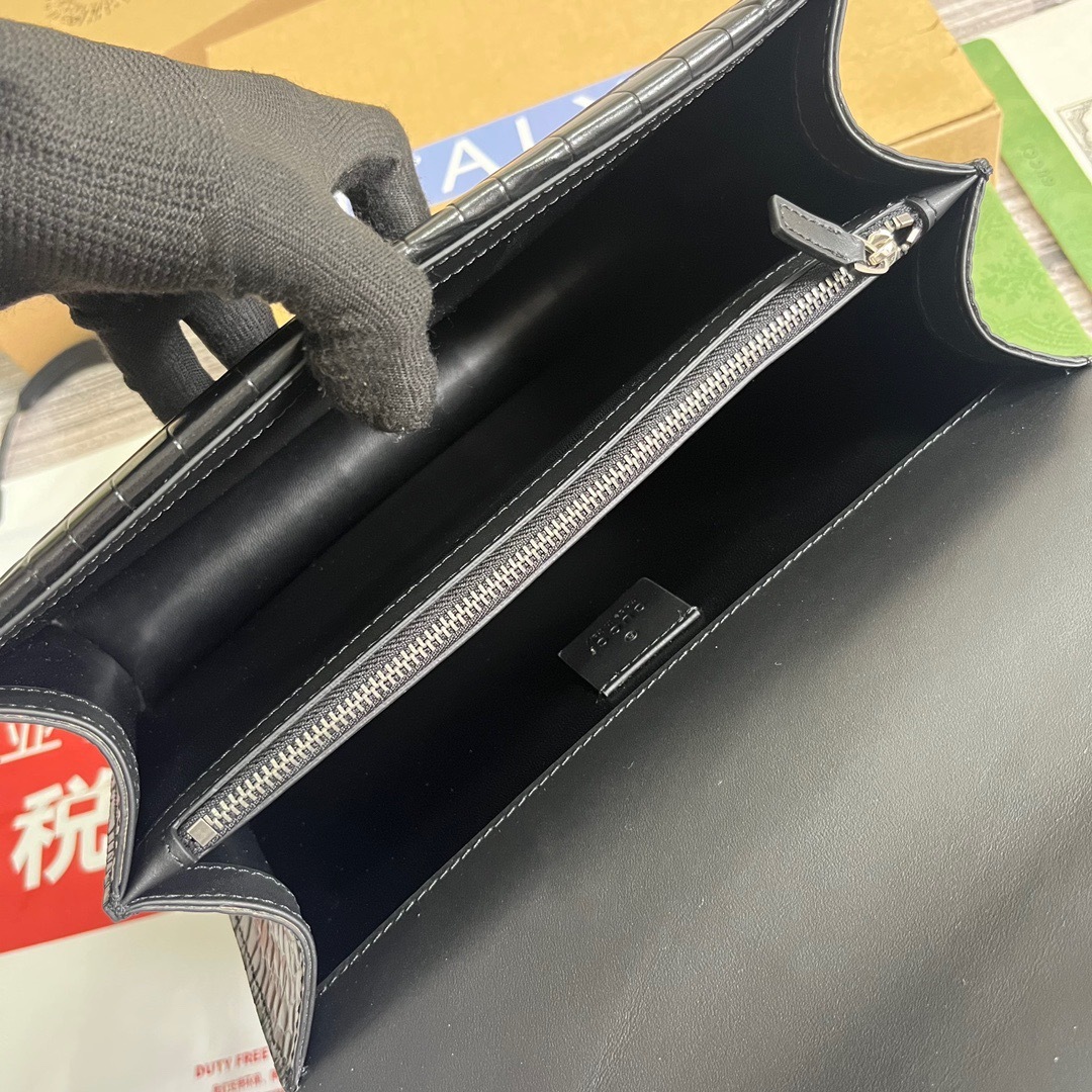 46DCE55F-947C-4948-9E9E-9329A8F624A4