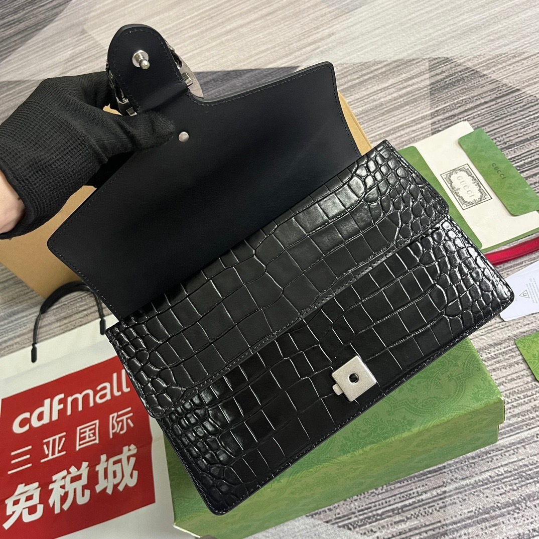 FA2B10A2-4781-49D8-B1D5-66D574FBCA5A