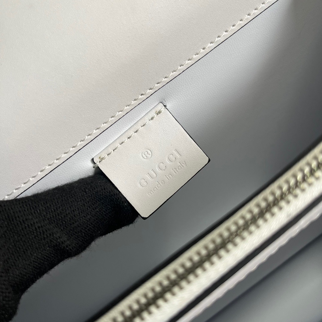 94EA6999-C730-4E40-86A0-FF81AF908F0A