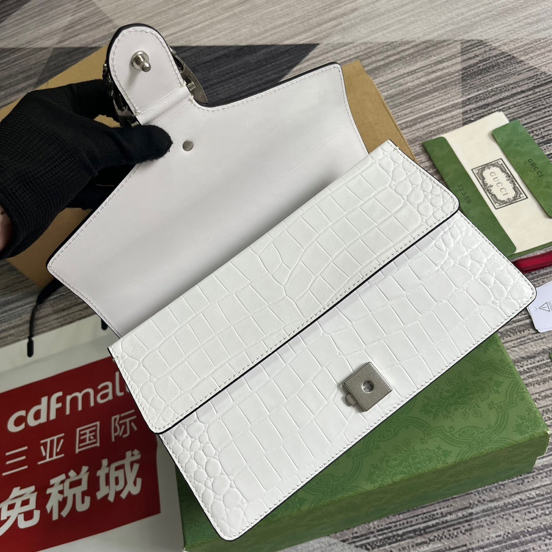 111D94EB-F646-489D-A9C9-F024DA66E789