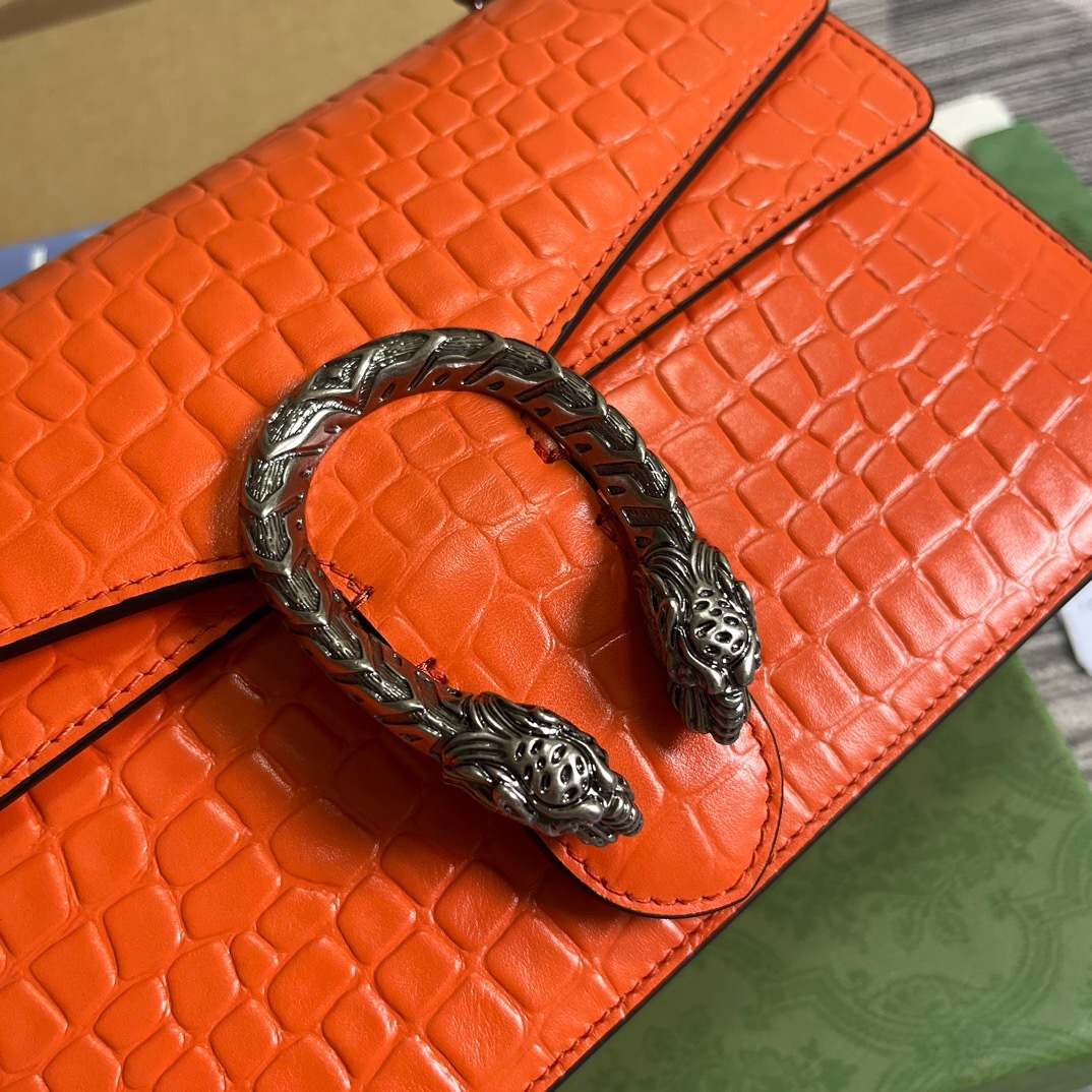 EA6CBE8D-7CDE-4337-852C-CF7F906822E6