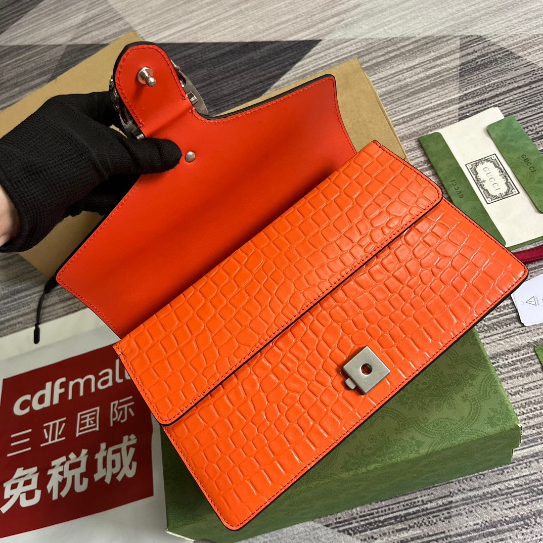 19E5ED5D-5622-4825-9BF6-A11C2BF3E171