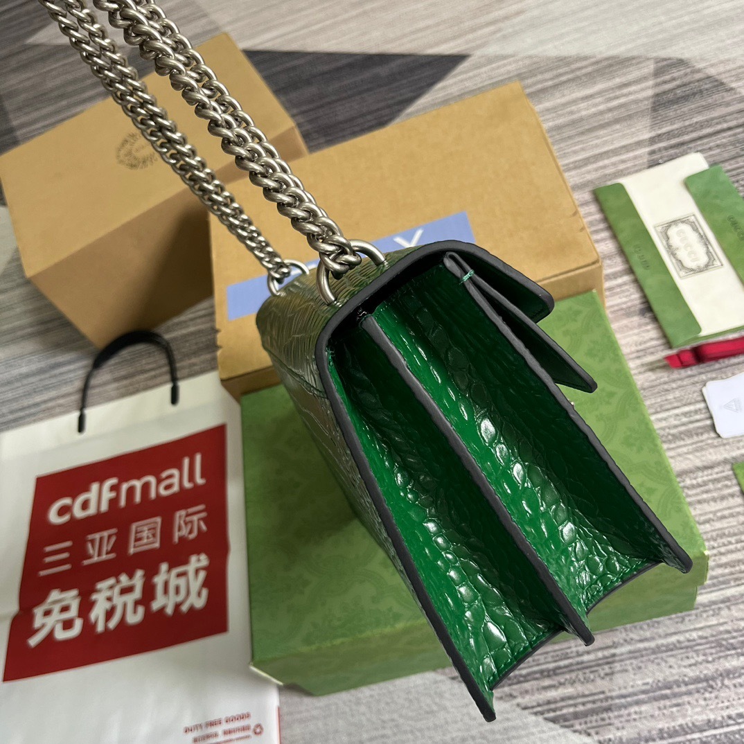 5897E085-996E-4A6F-8630-84E2B8E4F426