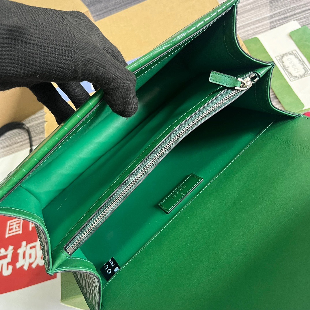 1E3488C8-D921-4F9C-A1F6-047275760228