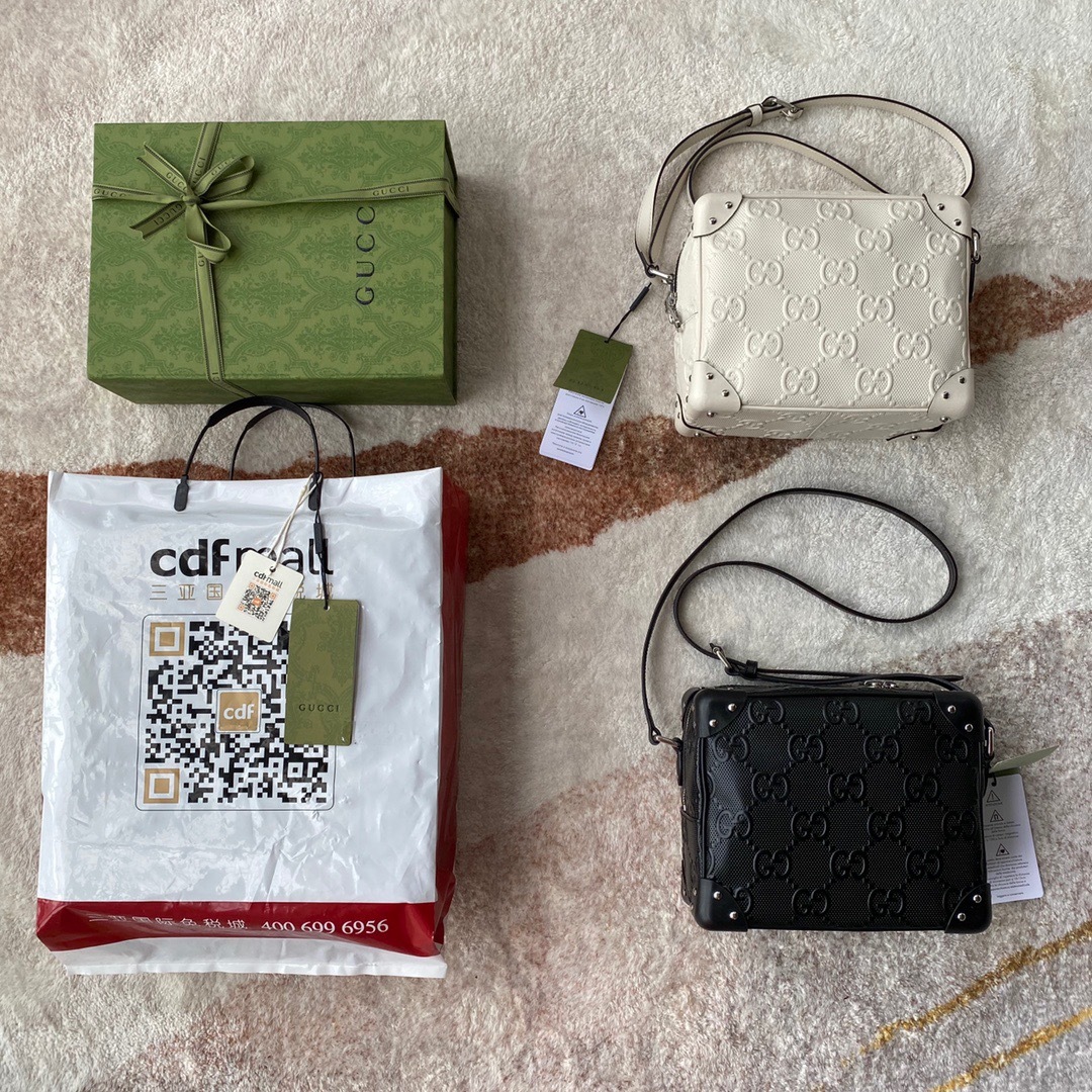 D1C0B1AC-0060-4C17-AF30-396119688B6C