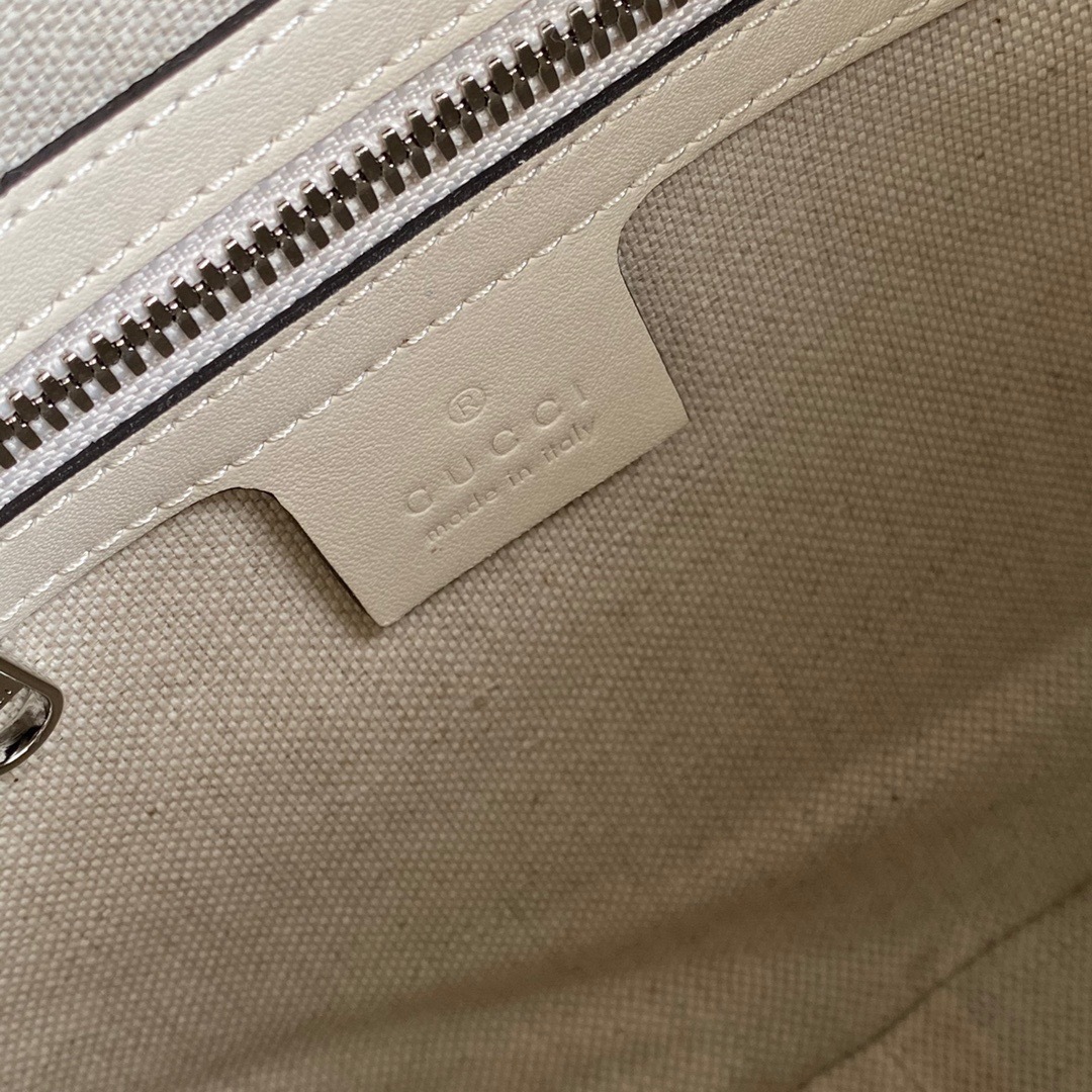 ADE4573F-CE9B-494D-BBC4-F952BC13AA88