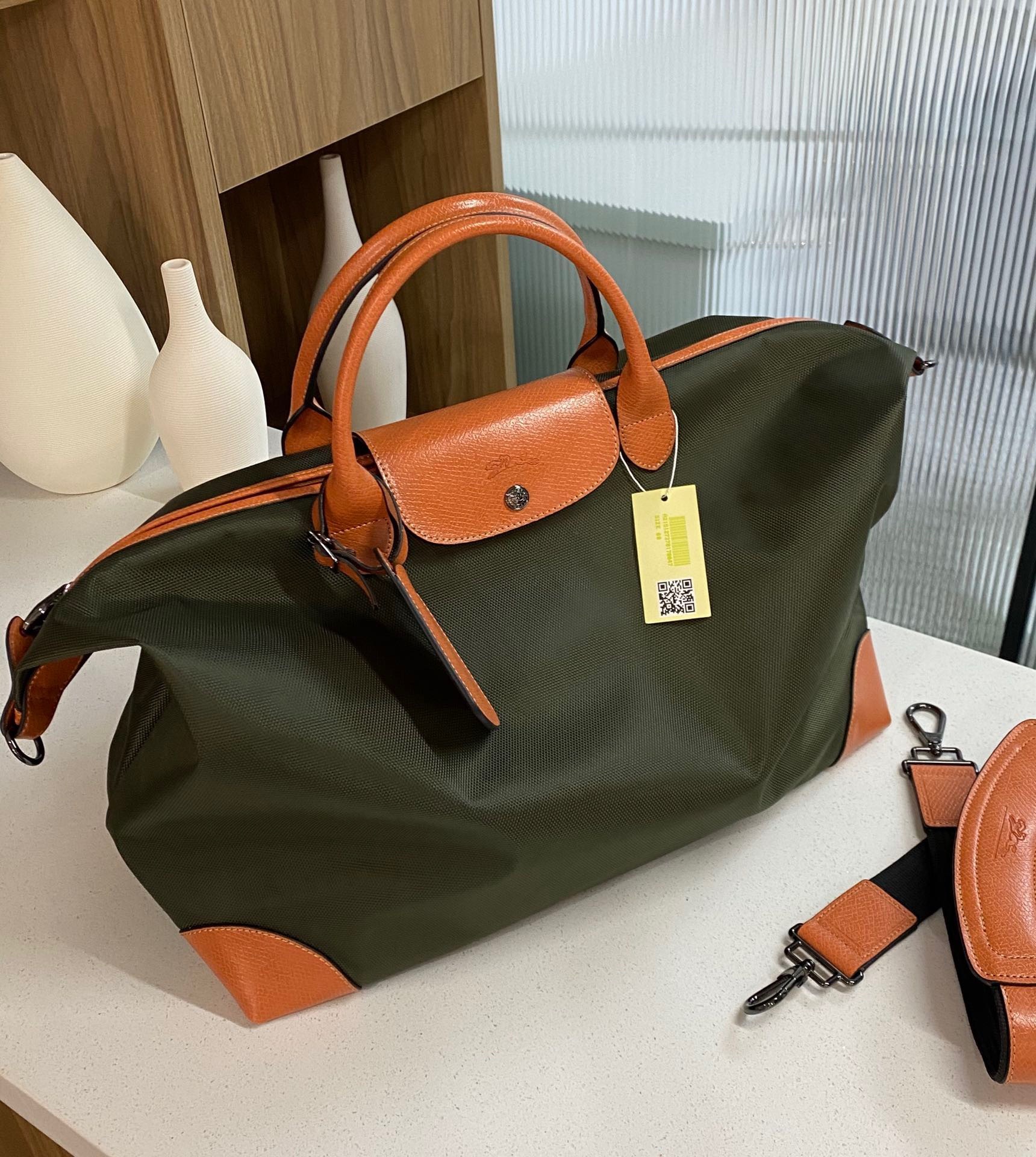 4401276F-A591-4415-AD1D-CC6C757C6EA3