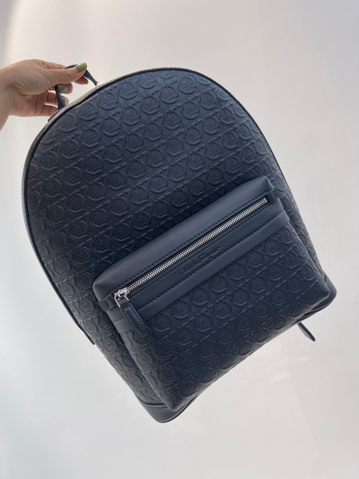 EAA8E0DD-892B-4F98-B846-9B9D00597D6D