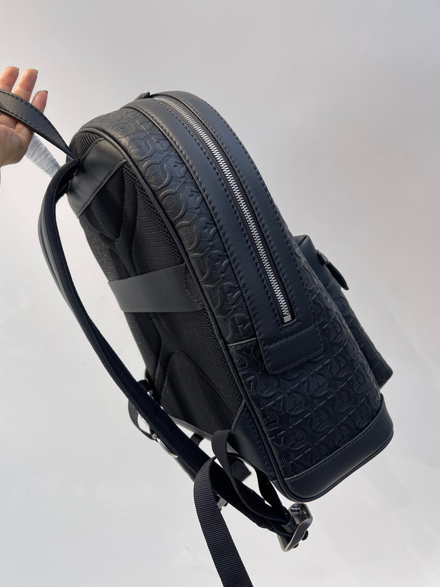 2FF87527-4B76-4AC5-8835-AB3F9C0A42D2