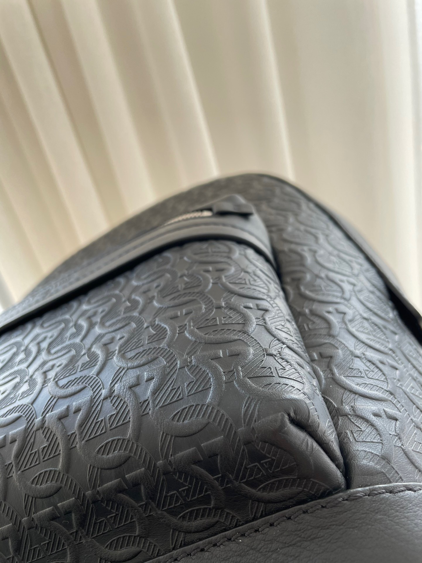 E458AAF4-E20C-4487-97EF-EA8D533B3FAD