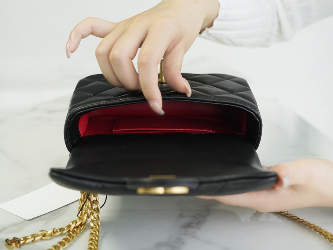 0351B947-918A-4033-9291-3EFBFA9BDBAD