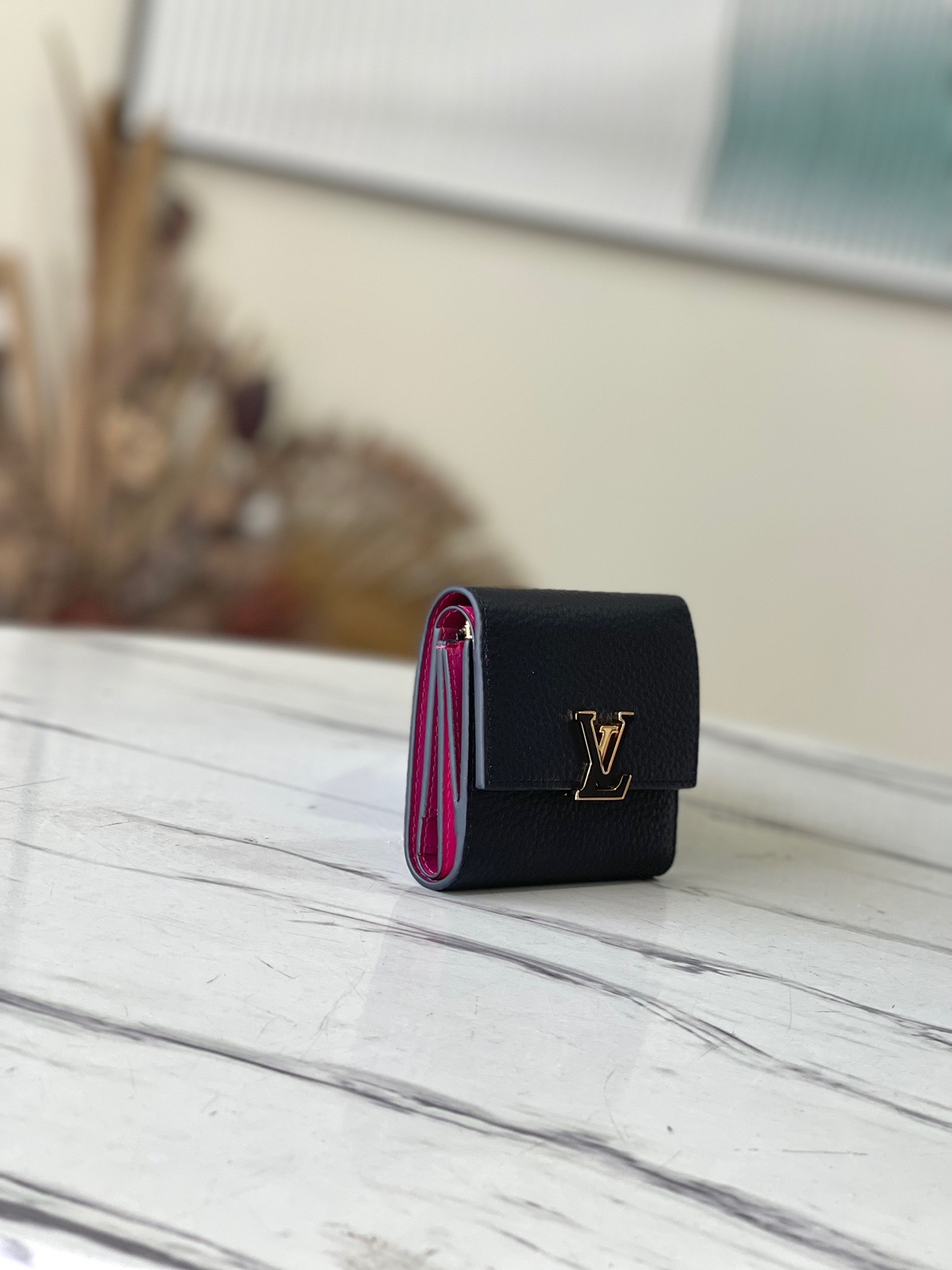 4B01DE13-C510-407A-9AFB-C5493F579DF2